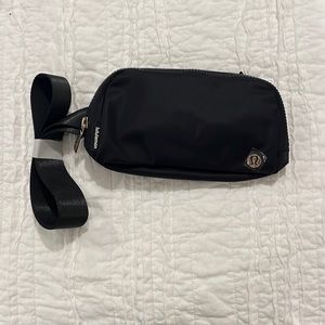 Everywhere Belt Bag